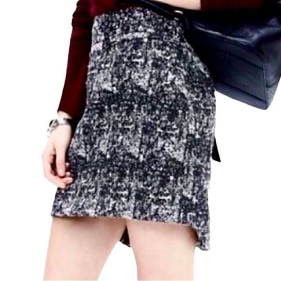 Banana Republic Salt Mini Skirt in Black/White Tweed Women’s 2 - Picture 1 of 7